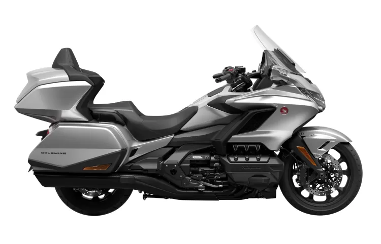 Gold Wing Tour Silver 2025 Side